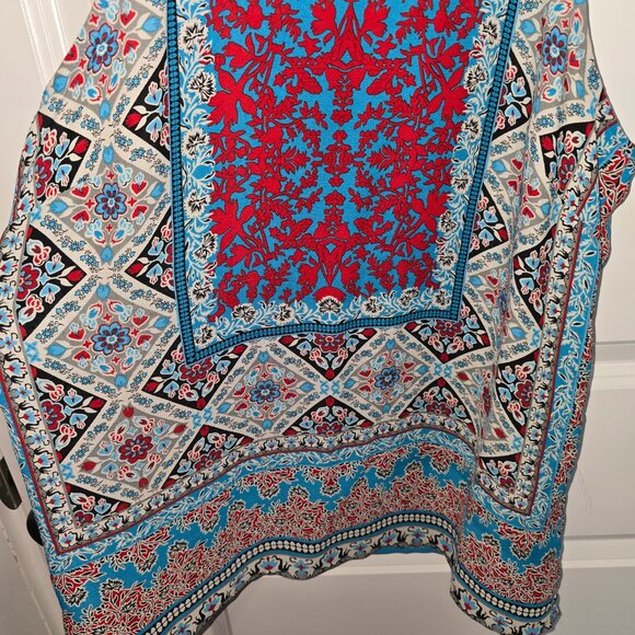 Violet + Claire Sleeveless Blouse Floral Blue Red Gray White Size Medium Boho - Picture 3 of 6